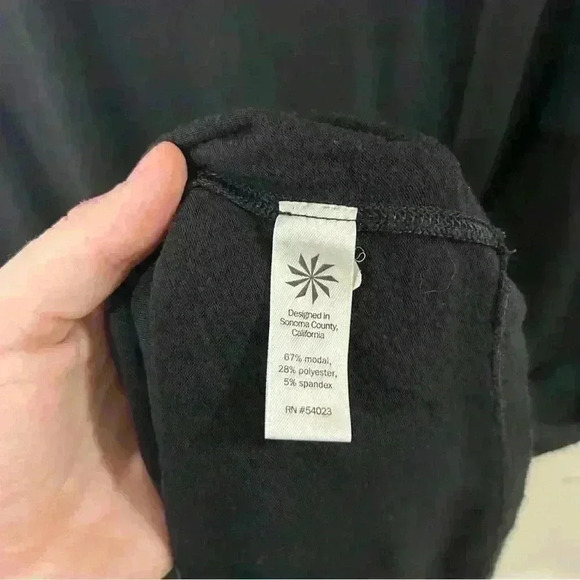 Athleta Threadlight Relaxed Mock Neck Tank - Picture 5 of 6